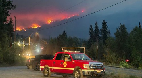 Handful of evacuation orders downgraded as Golden fire sees minimal growth