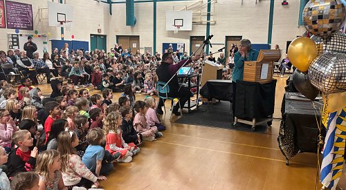 VIDEO: Lake Country elementary school opens up time capsule from 2000