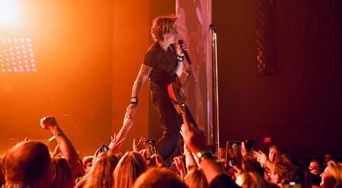 Keith Urban announces Canadian tour dates that include a stop in BC